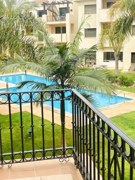 Roda Golf. Poolside