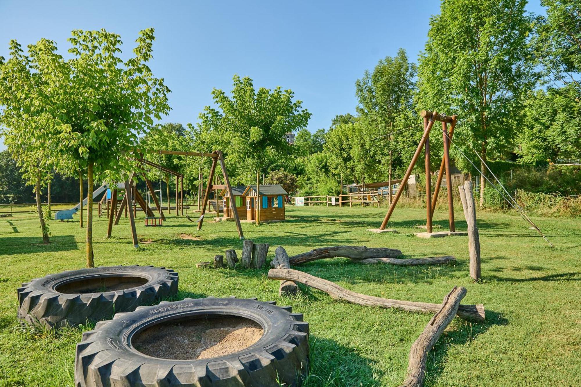 Camping-bungalow La Vall De Campmajor Campsite *