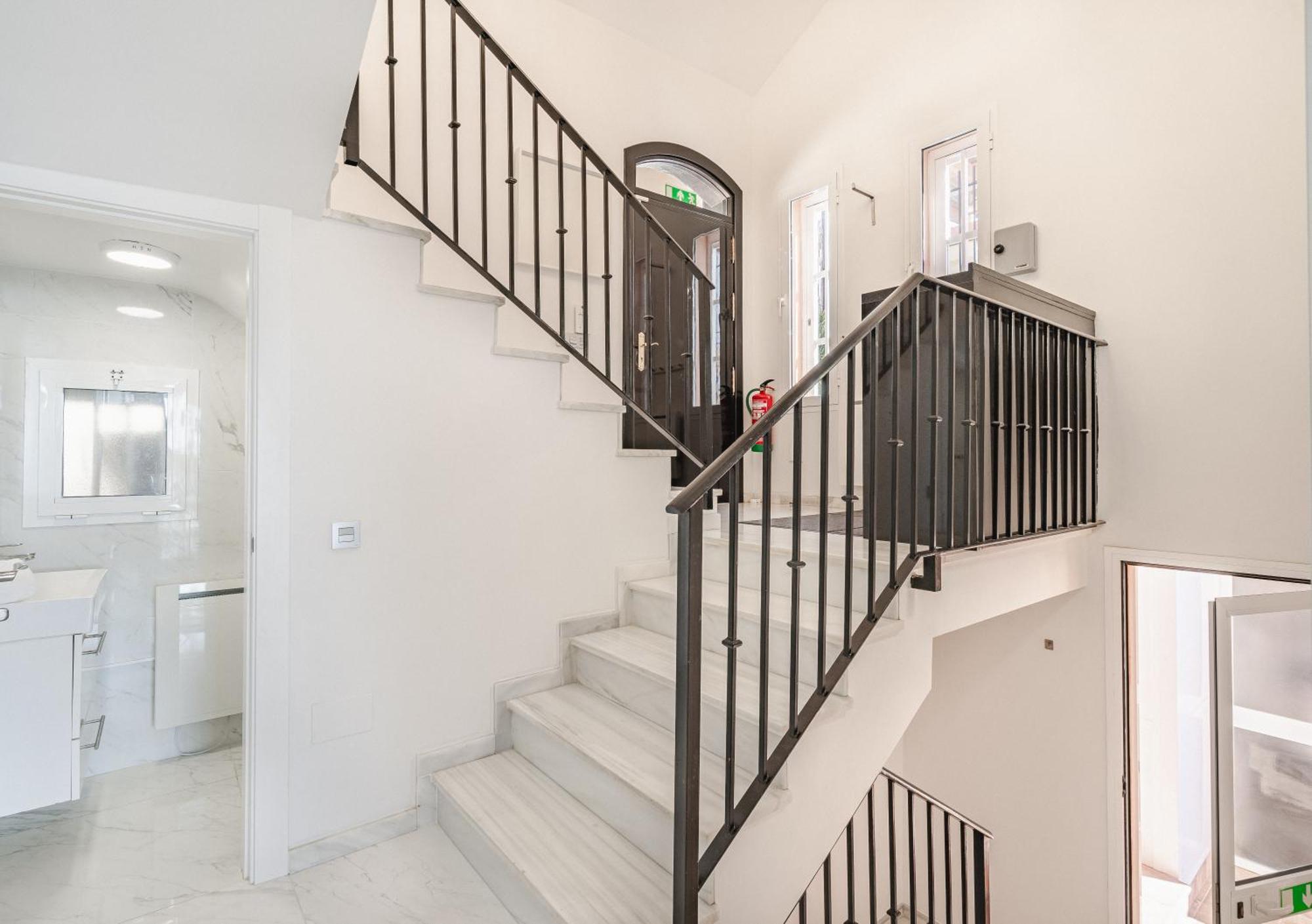 Private Luxurious Hillside Villa With Pool & Sea Views For 8 To 10 Ppl Villa Fuengirola