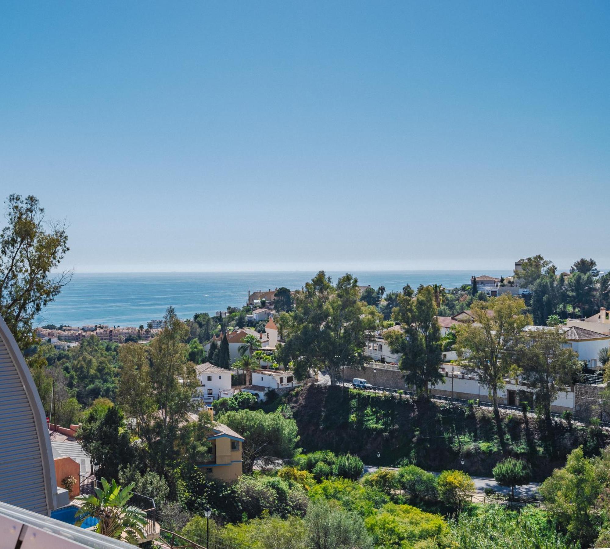 Villa Private Luxurious Hillside Villa With Pool & Sea Views For 8 To 10 Ppl *