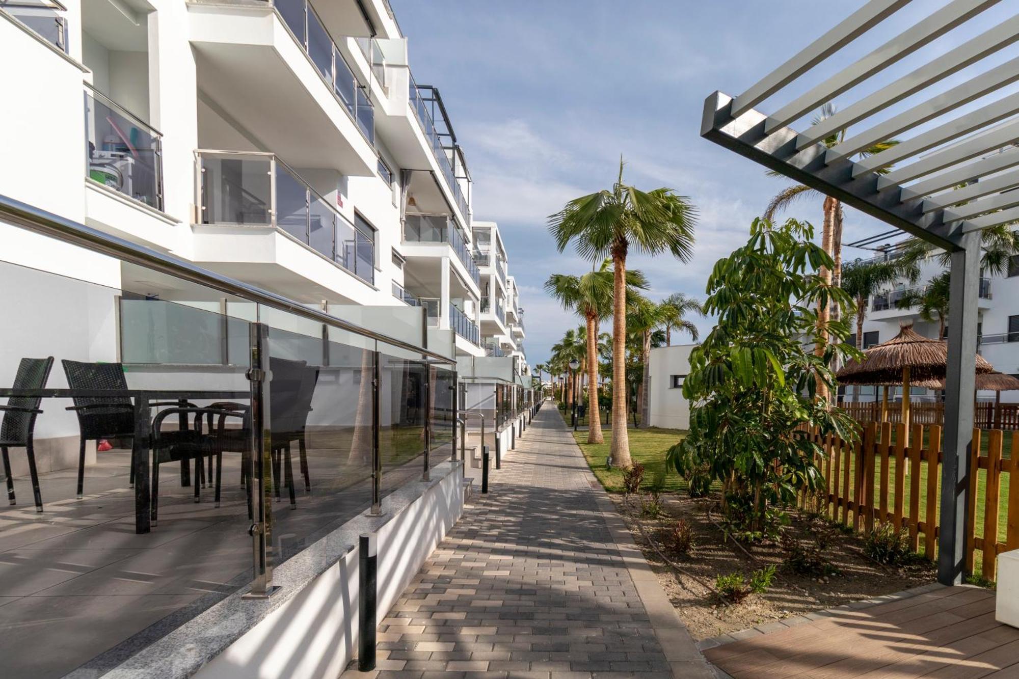 Rentitspain En Aguacate A Minutos Del Golf Apartment *