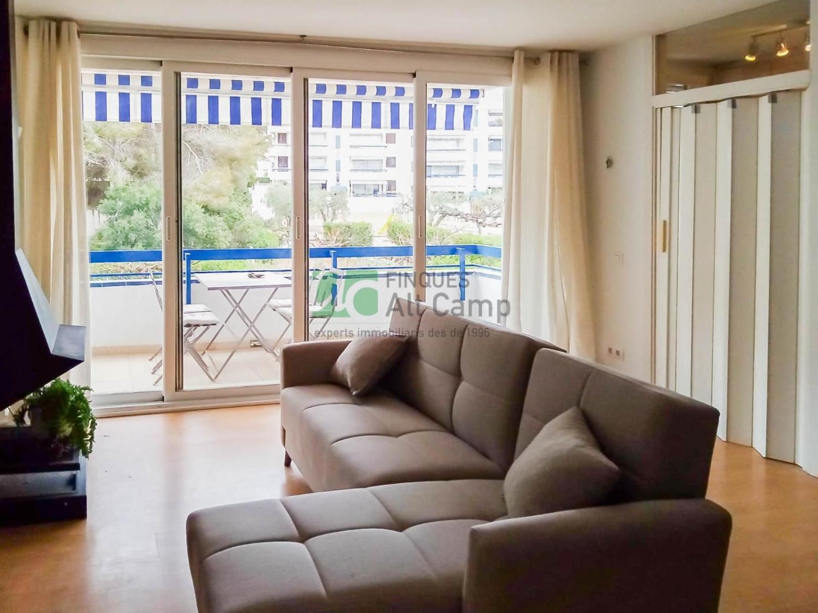 Apartment Piso En *