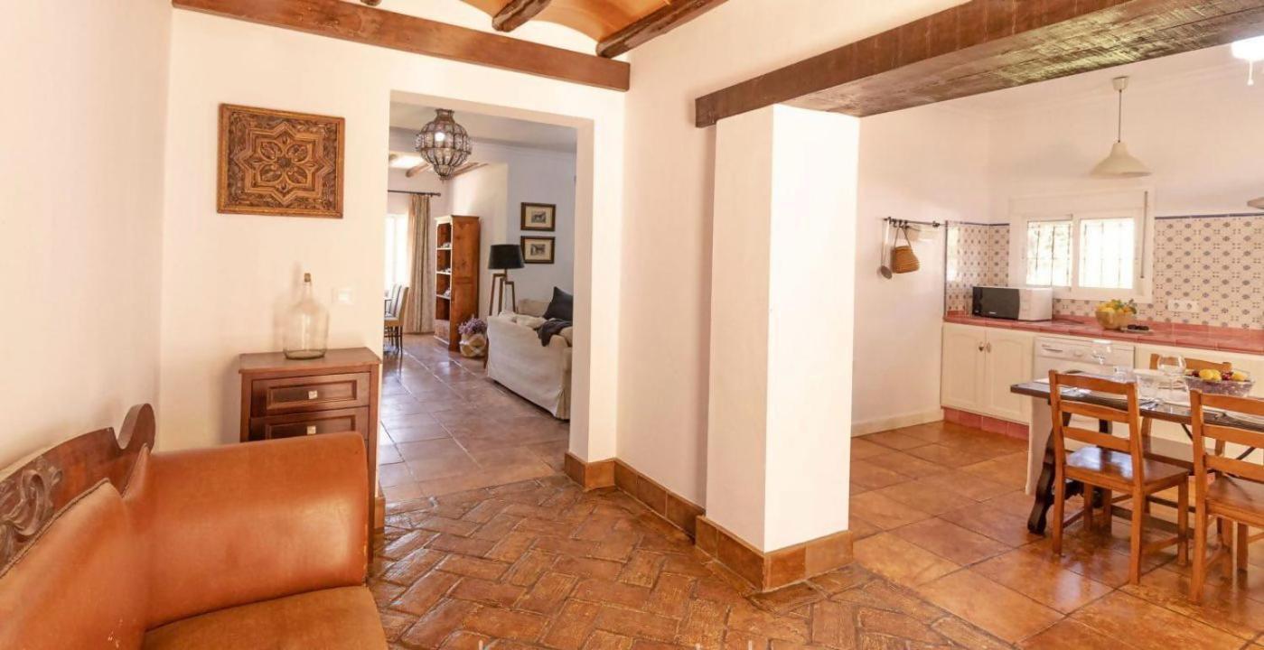 Country house Menestrales Lora del Rio