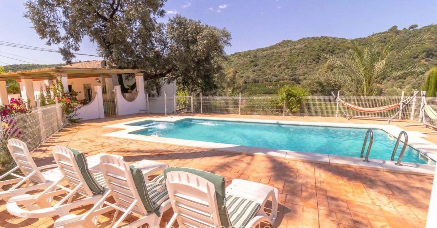 Country house Menestrales Lora del Rio