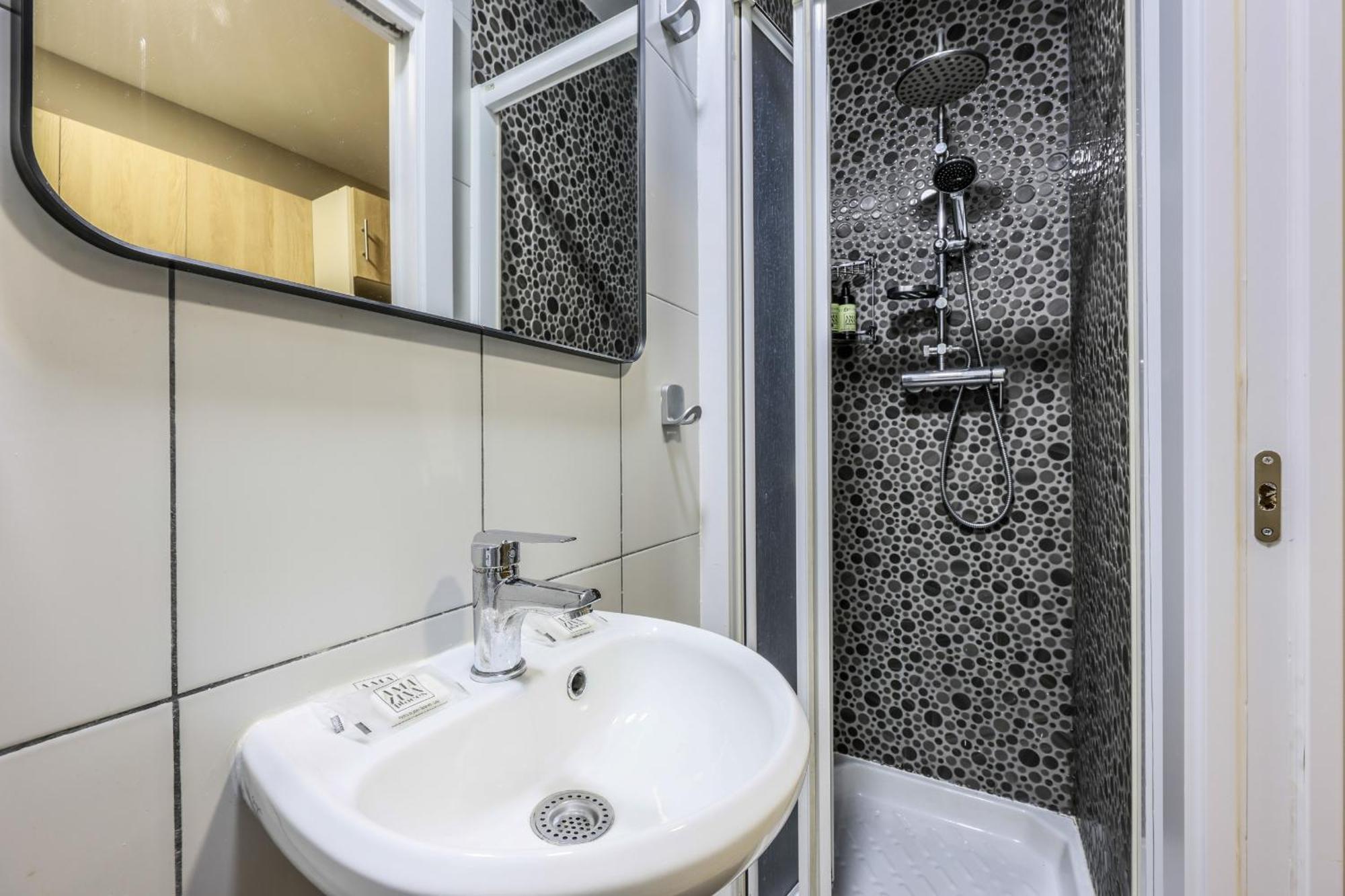 Apartamento Nuevo Funcional En Chamberi