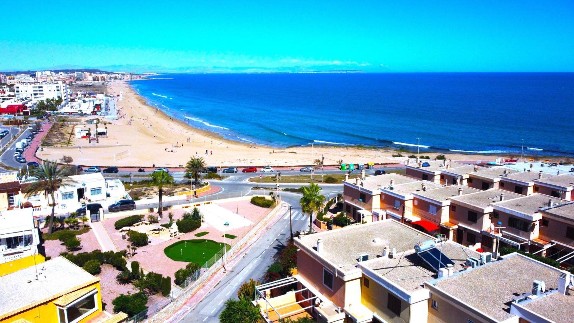 A Orillas Del Mar *