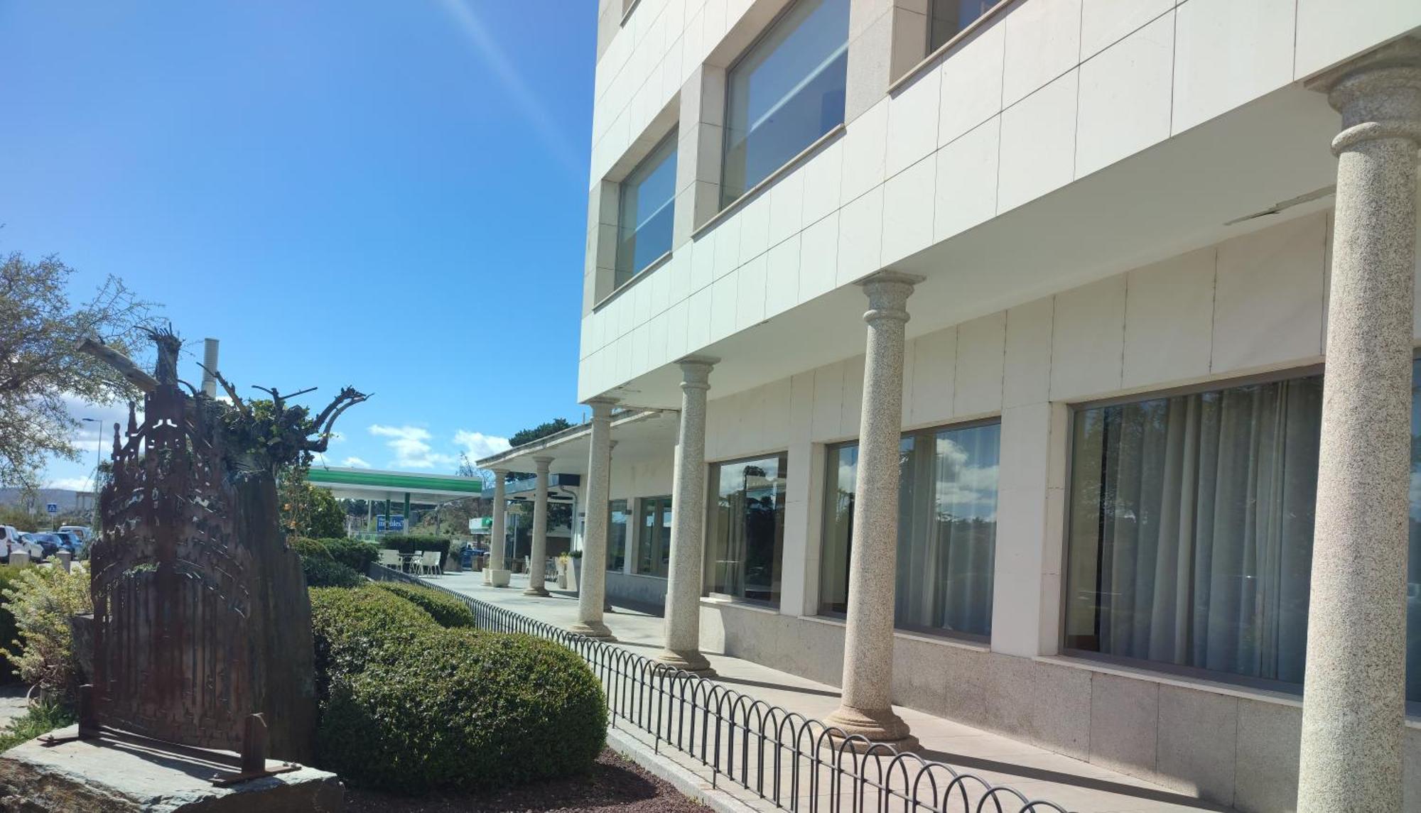 Sercotel Cuatro Postes Hotel 4*