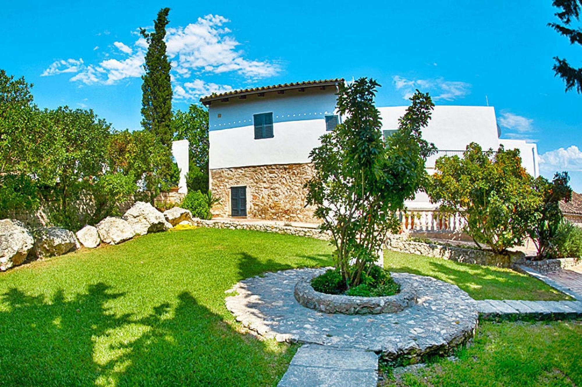 Holiday In With Barbecue Holiday home *