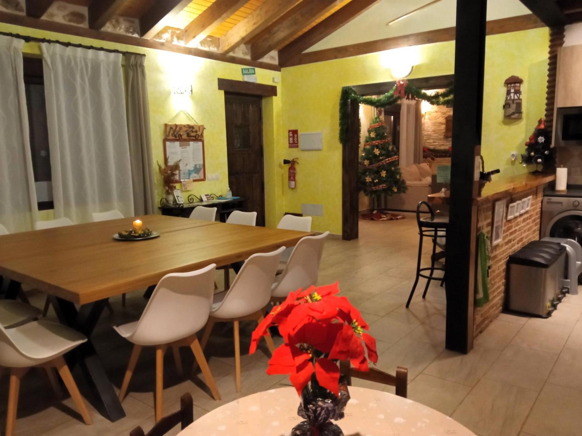 Casa Entre Hoces10-12paxjardin Y Barbacoa Holiday home Fuentemizarra