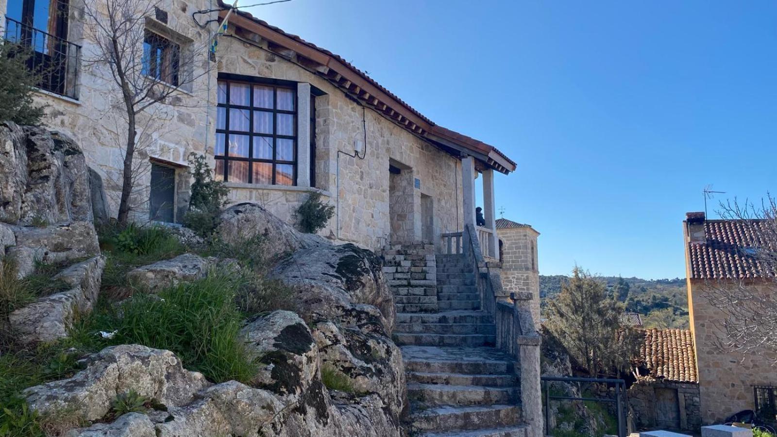 Alojamientos El Castillo Country house El Berrueco