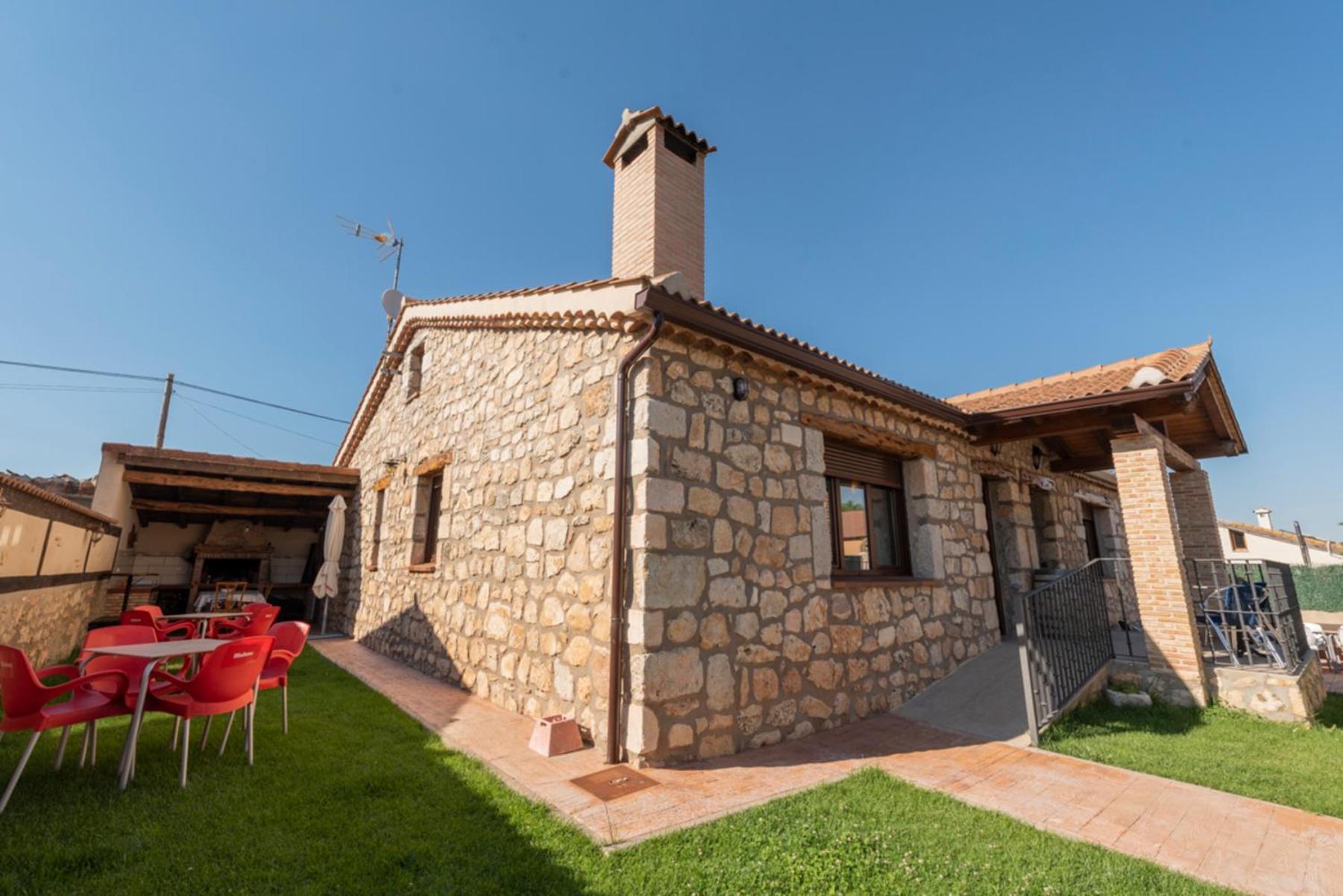 Casa Entre Hoces10-12paxjardin Y Barbacoa * Fuentemizarra