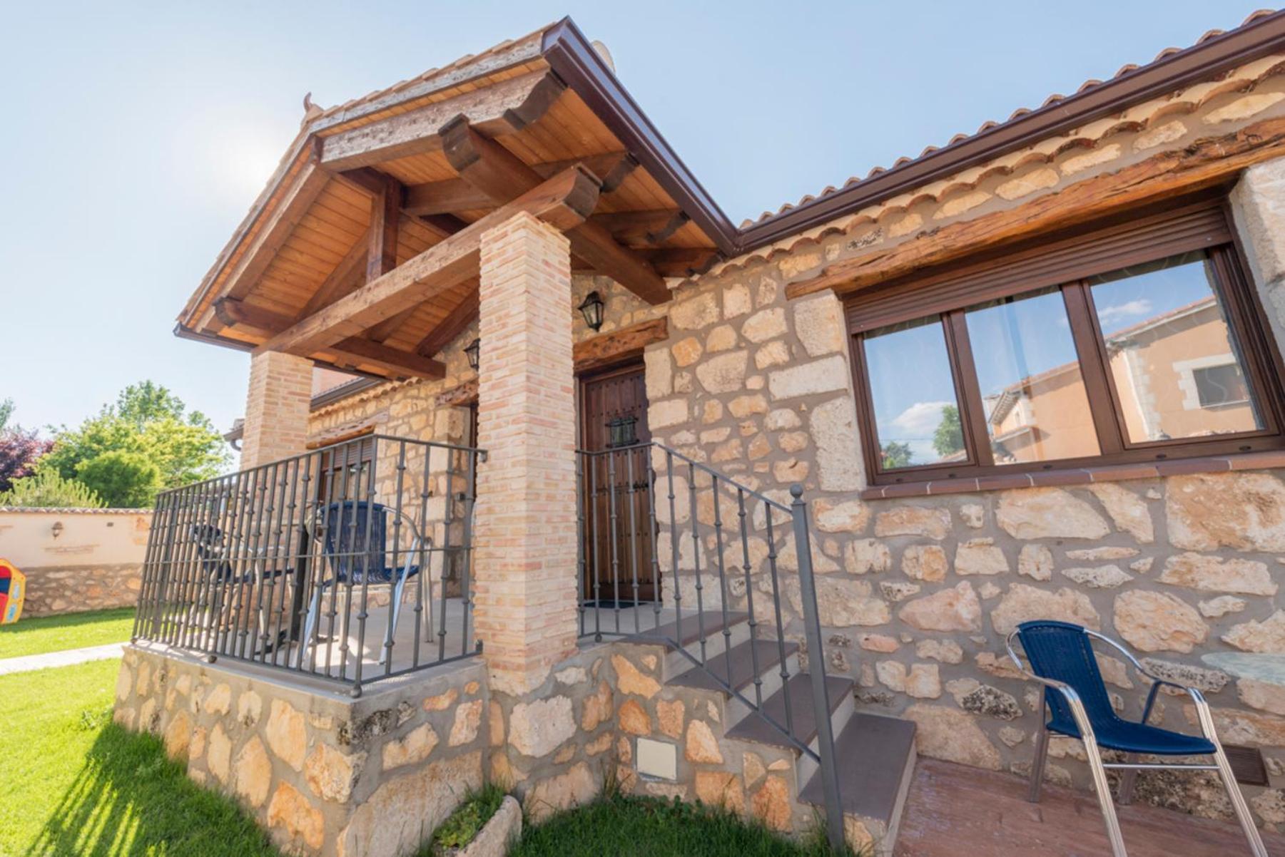 Casa Entre Hoces10-12paxjardin Y Barbacoa Holiday home *