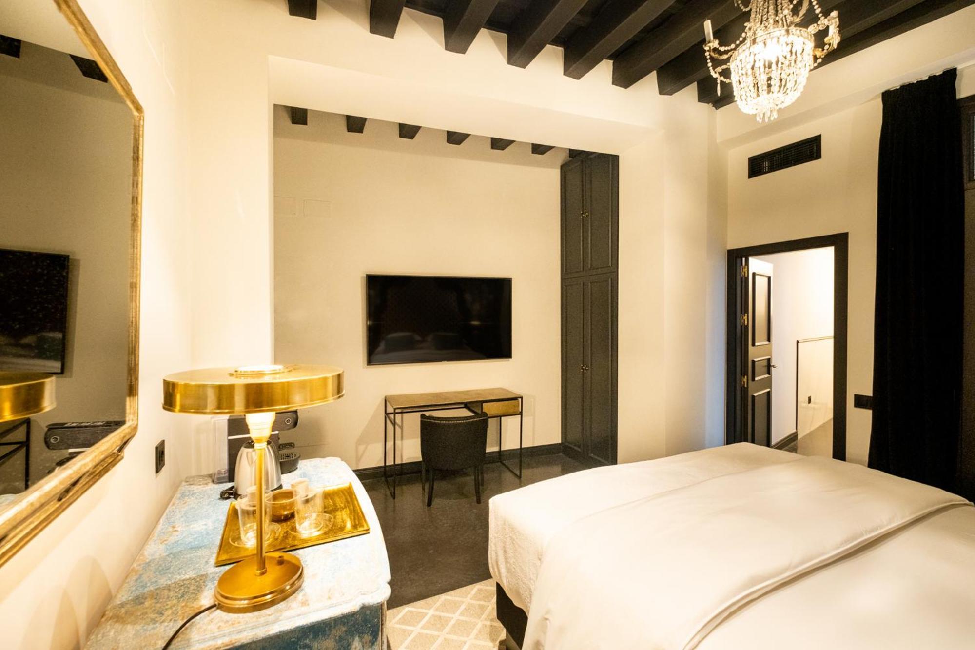 Hotel Boutique Casa Cánovas 4*