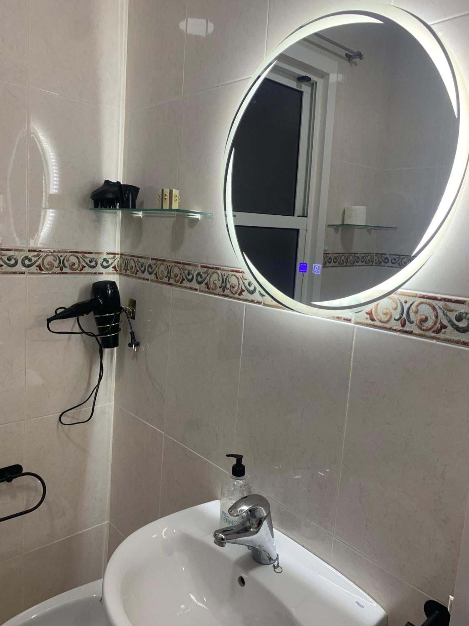 Apartamento Céntrico A 1km De La Playa. *