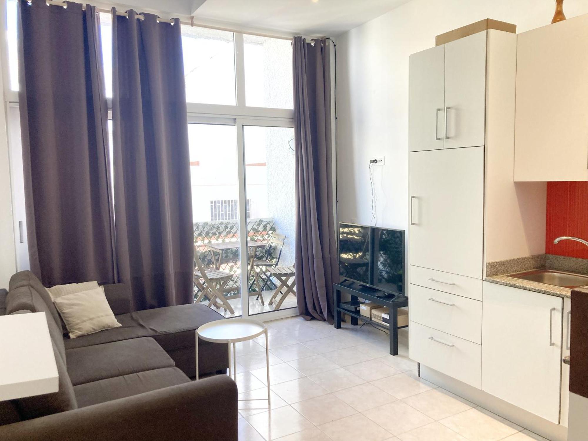 Intimate & Stylish With Balcony