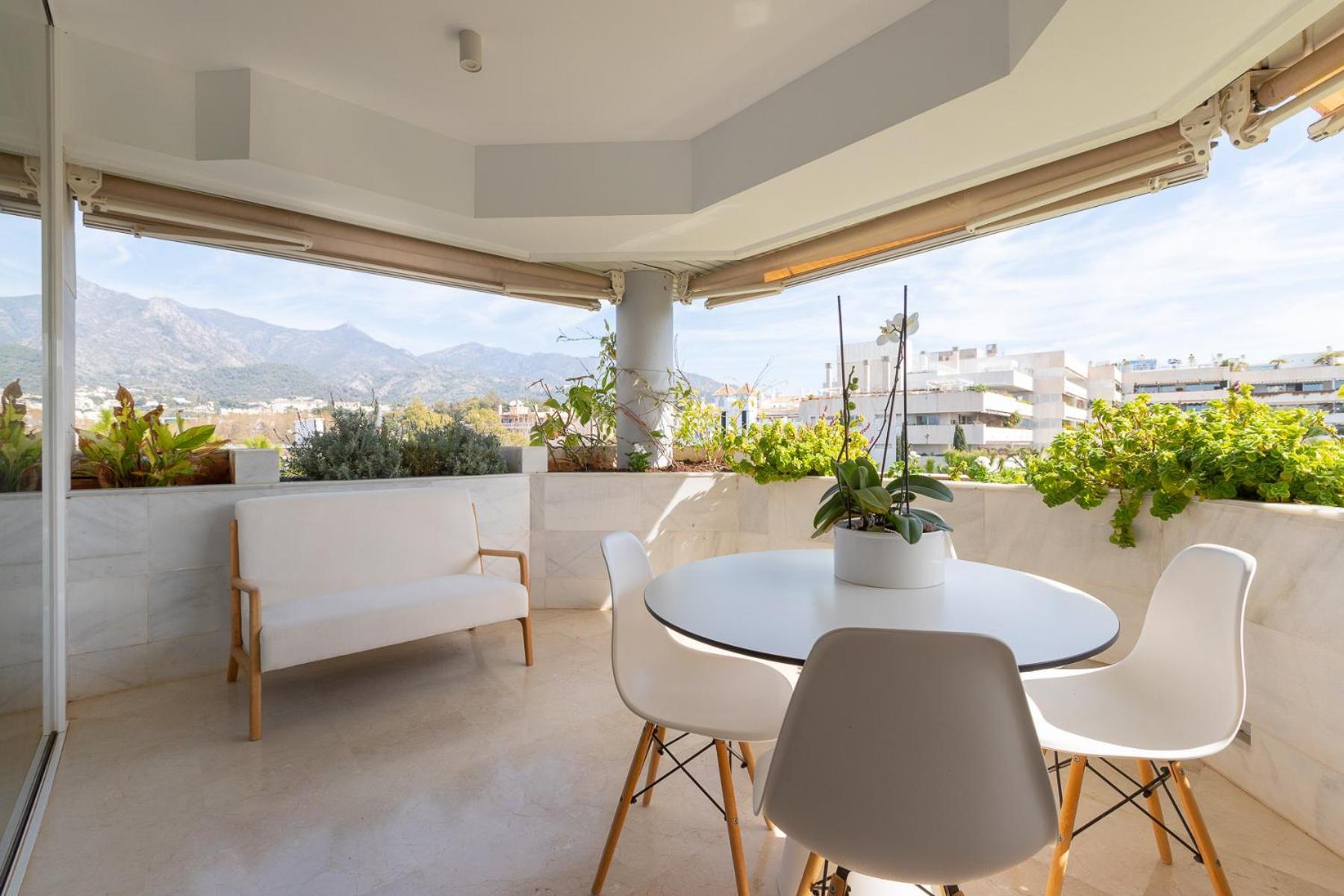 Apartment Lujoso Con Piscina En Paseo Maritimo *