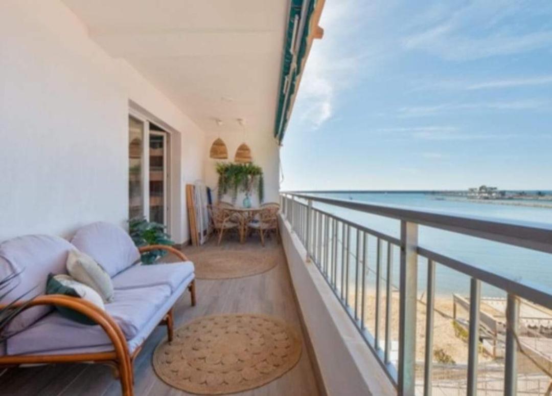 Antonio With Sea View,torrevieja,50 M From Playa Acequion Swimming Pool Apartamento