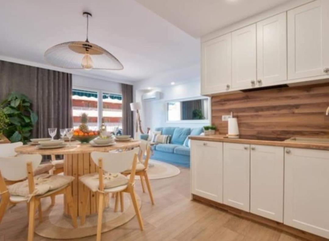 Antonio With Sea View,torrevieja,50 M From Playa Acequion Swimming Pool
