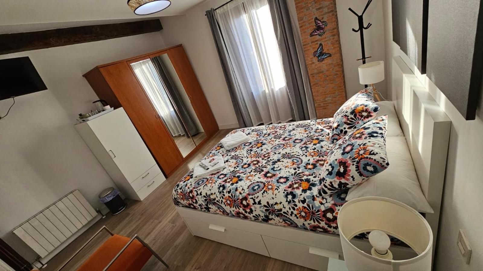 2. Habitación Doble A 8 Km De Bilbao. Baño Compartido *