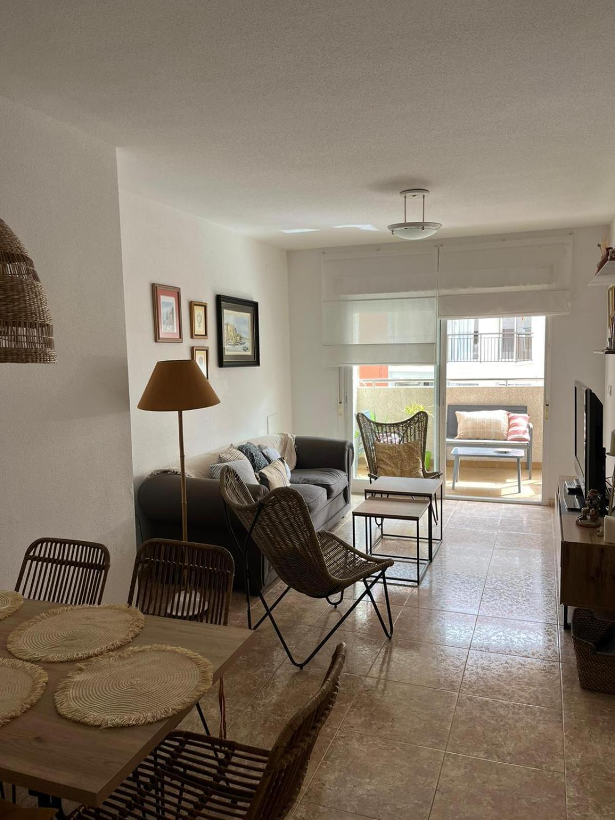 Apto Con Piscina. No Uses Coche Vacaciones. Apartment