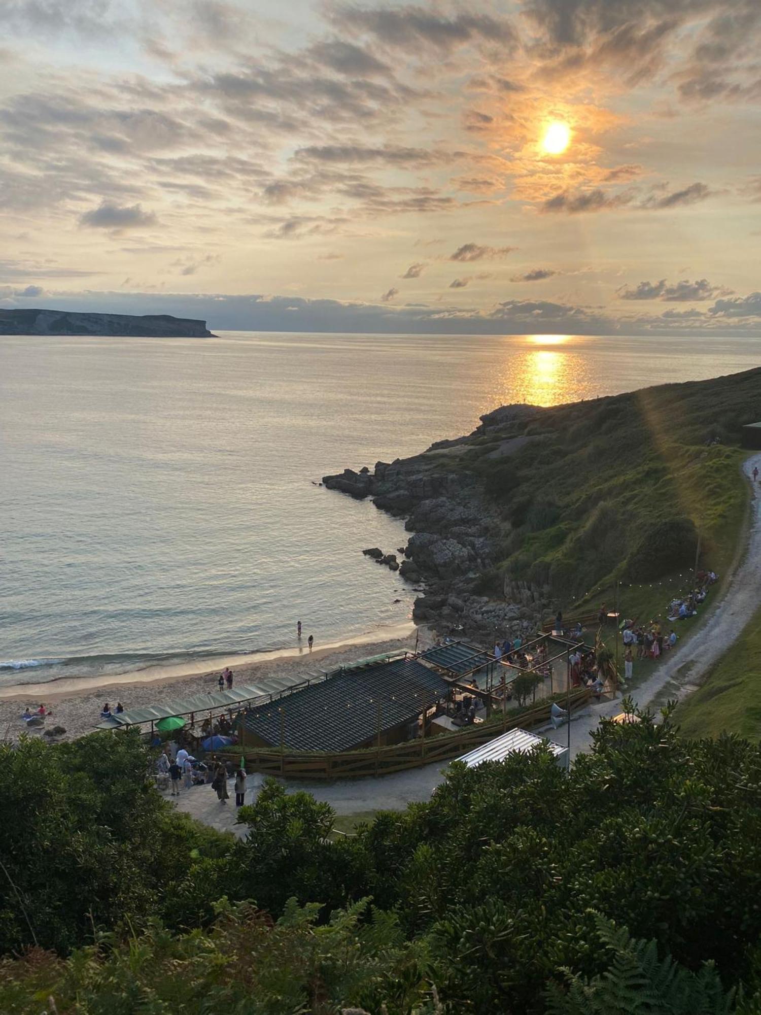 Playa De Locos Con Garaje Suances