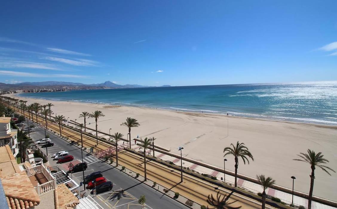 Apartment Moderno Apartamento En By Bebalmy *