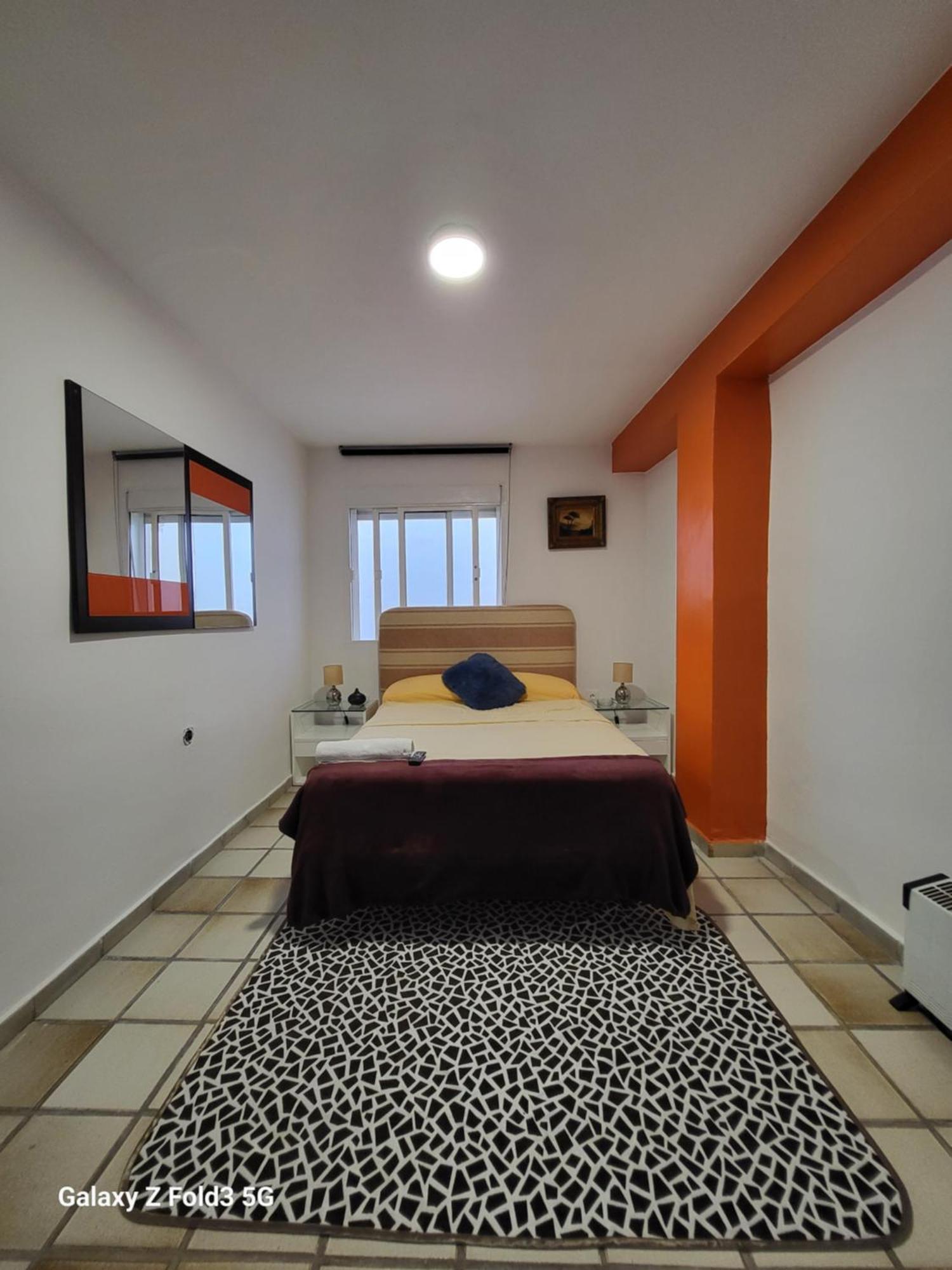 Muy Centrica. Habitación en casa particular