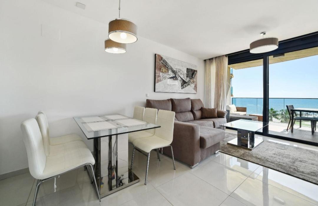 Apartamento Dos Amigos, Sea Senses , Sea View And 3 Swimming Pools, One Heated , Parking Space