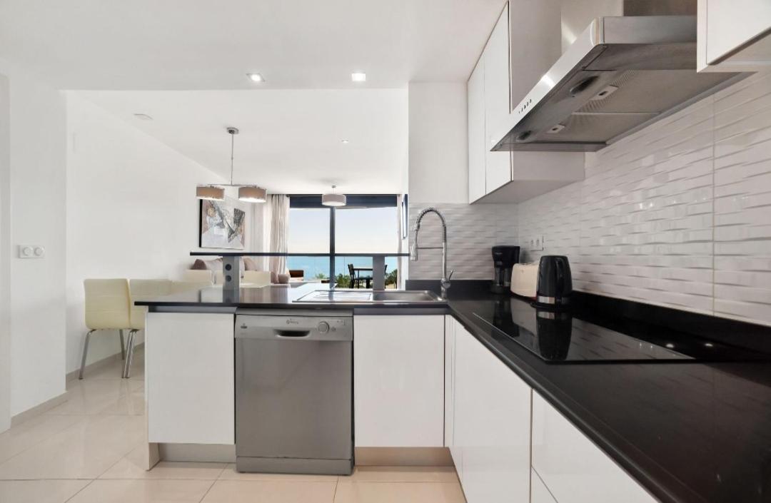 Dos Amigos, Sea Senses , Sea View And 3 Swimming Pools, One Heated , Parking Space