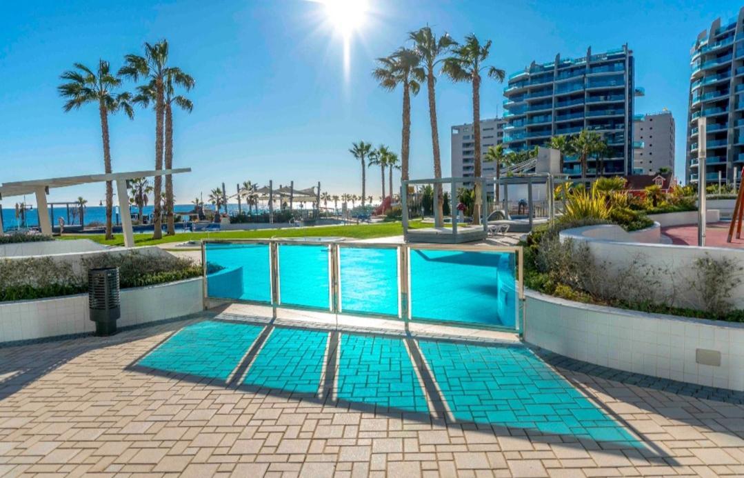 Apartamento Dos Amigos, Sea Senses , Sea View And 3 Swimming Pools, One Heated , Parking Space *