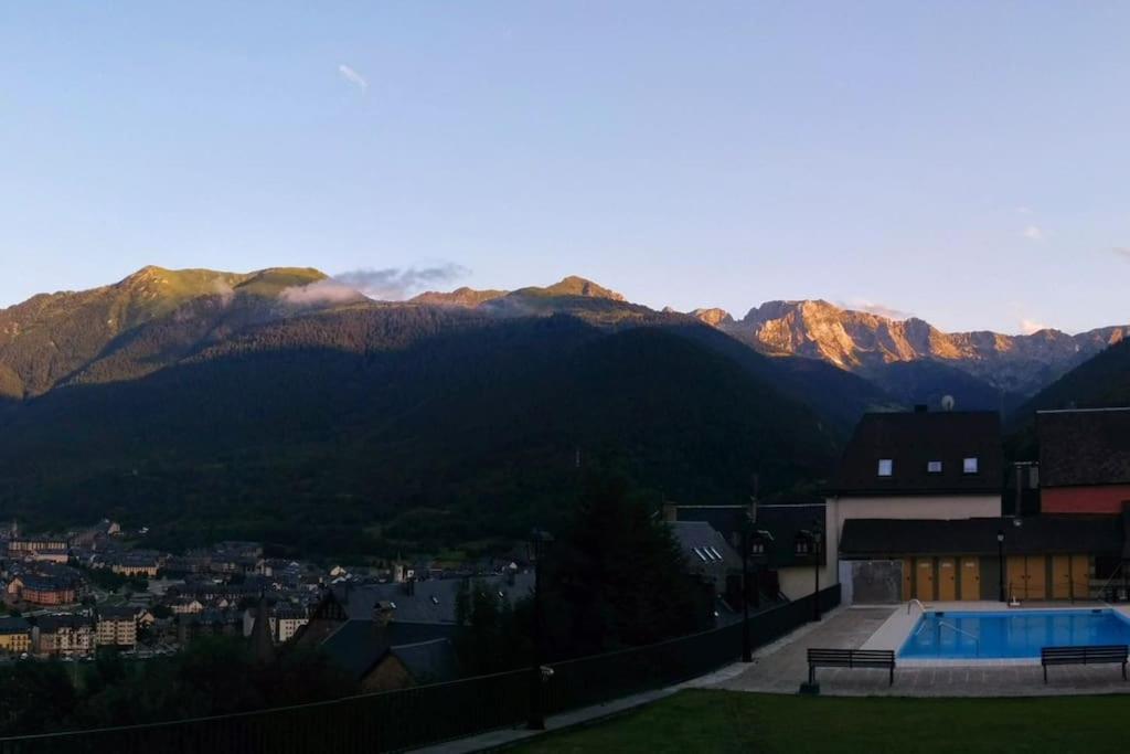 Adosado De Tres Plantas En El Valle De Aran * Gausac