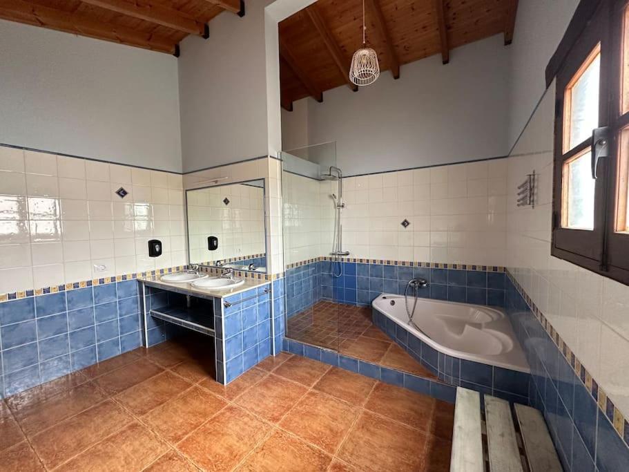 With Pool In The Centre Of Fuerteventura *
