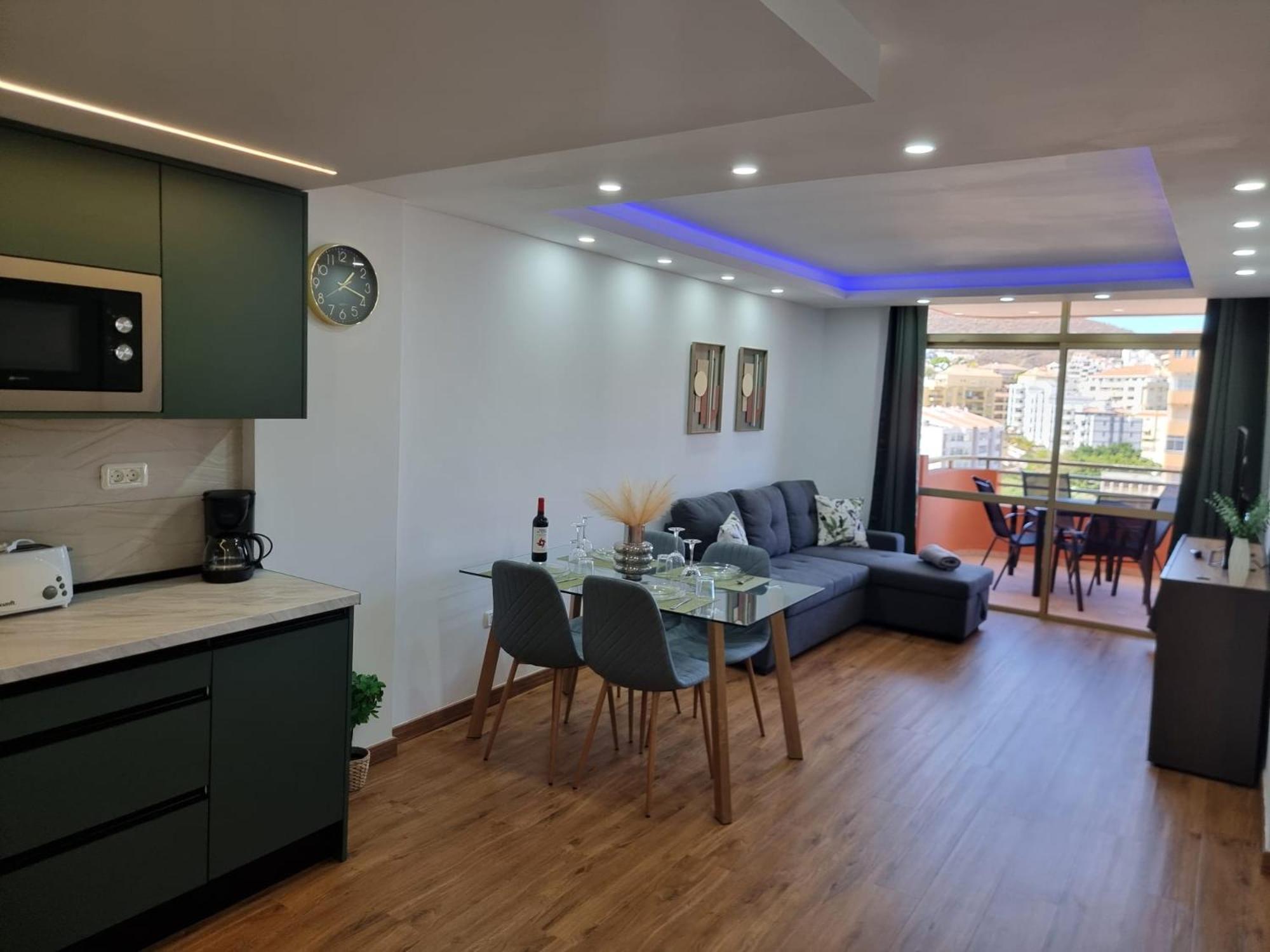 Casa Liotro Comfortable, Panoramic,central, Near The Sea,swimming Pool,wifi,terrace * Los Cristianos (Tenerife)