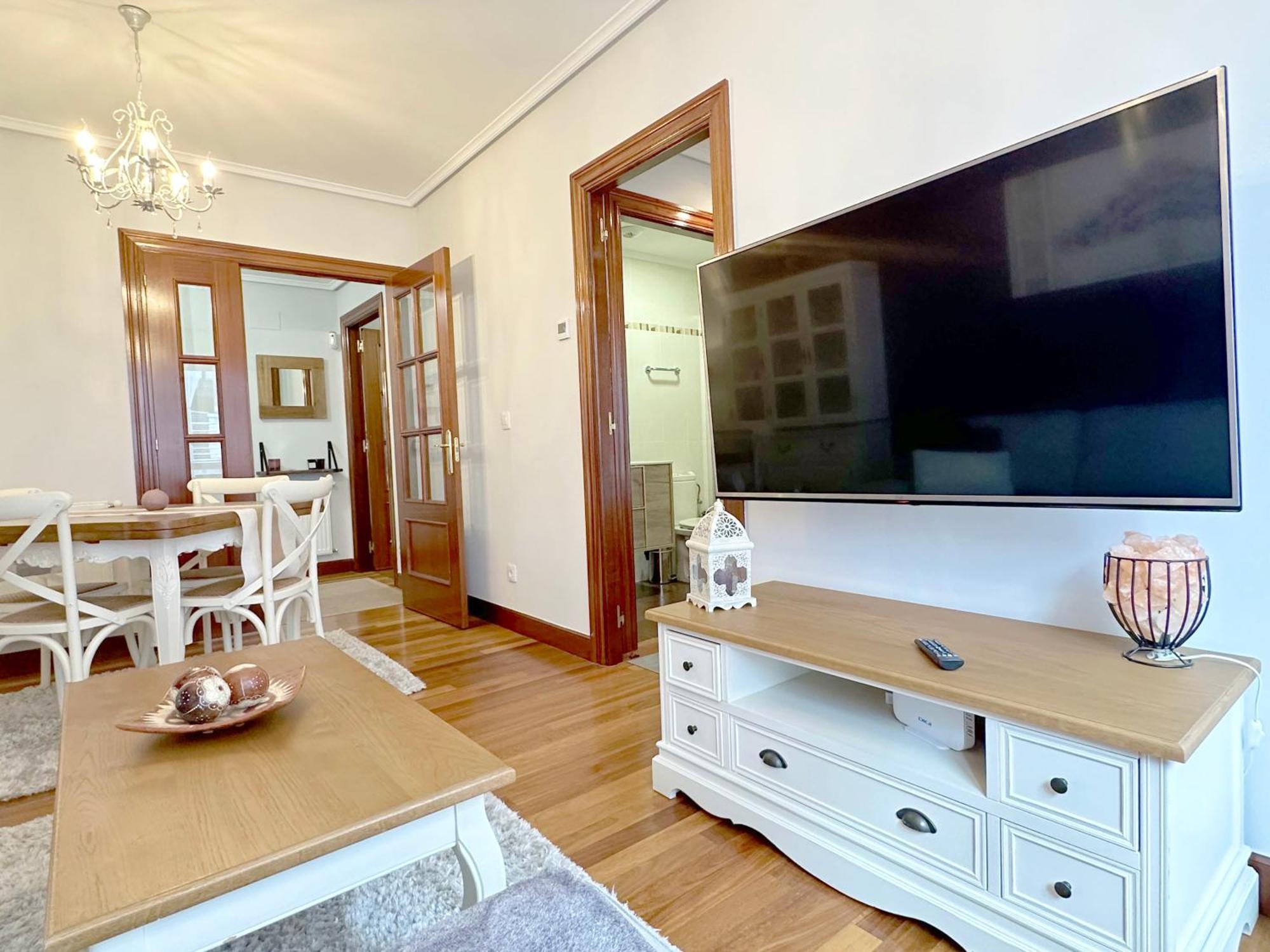 Apartamento Con Gran Terraza En El Centro Apartment *