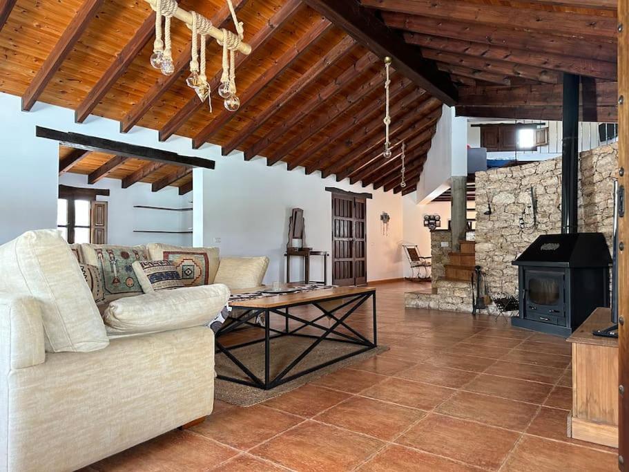 Villa With Pool In The Centre Of Fuerteventura *