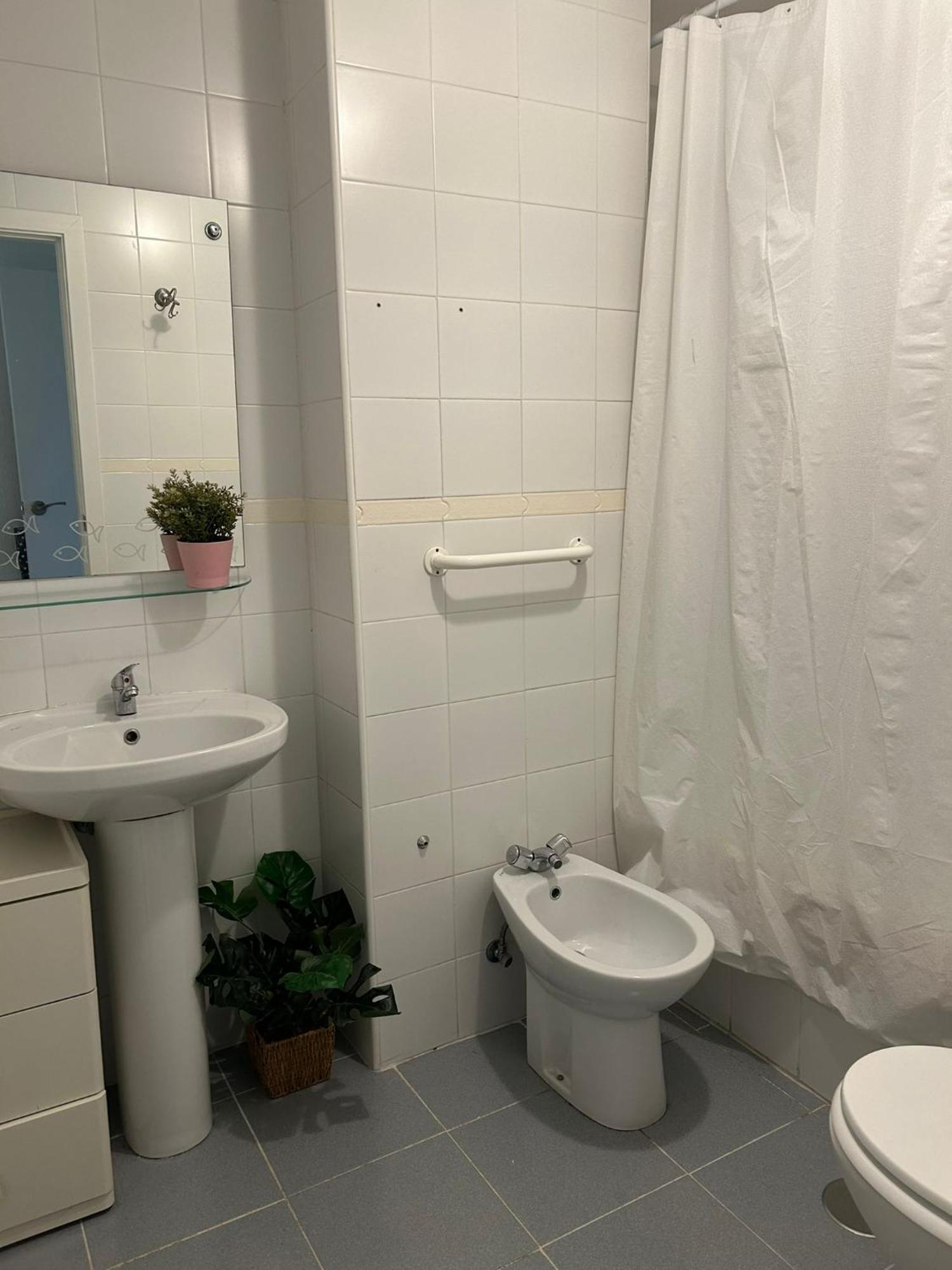 Homestay Cuki Habitacion Bano Privado *