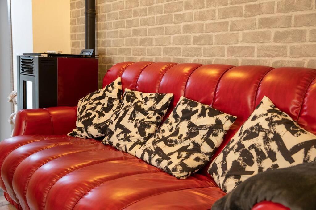 Rojo Apartment