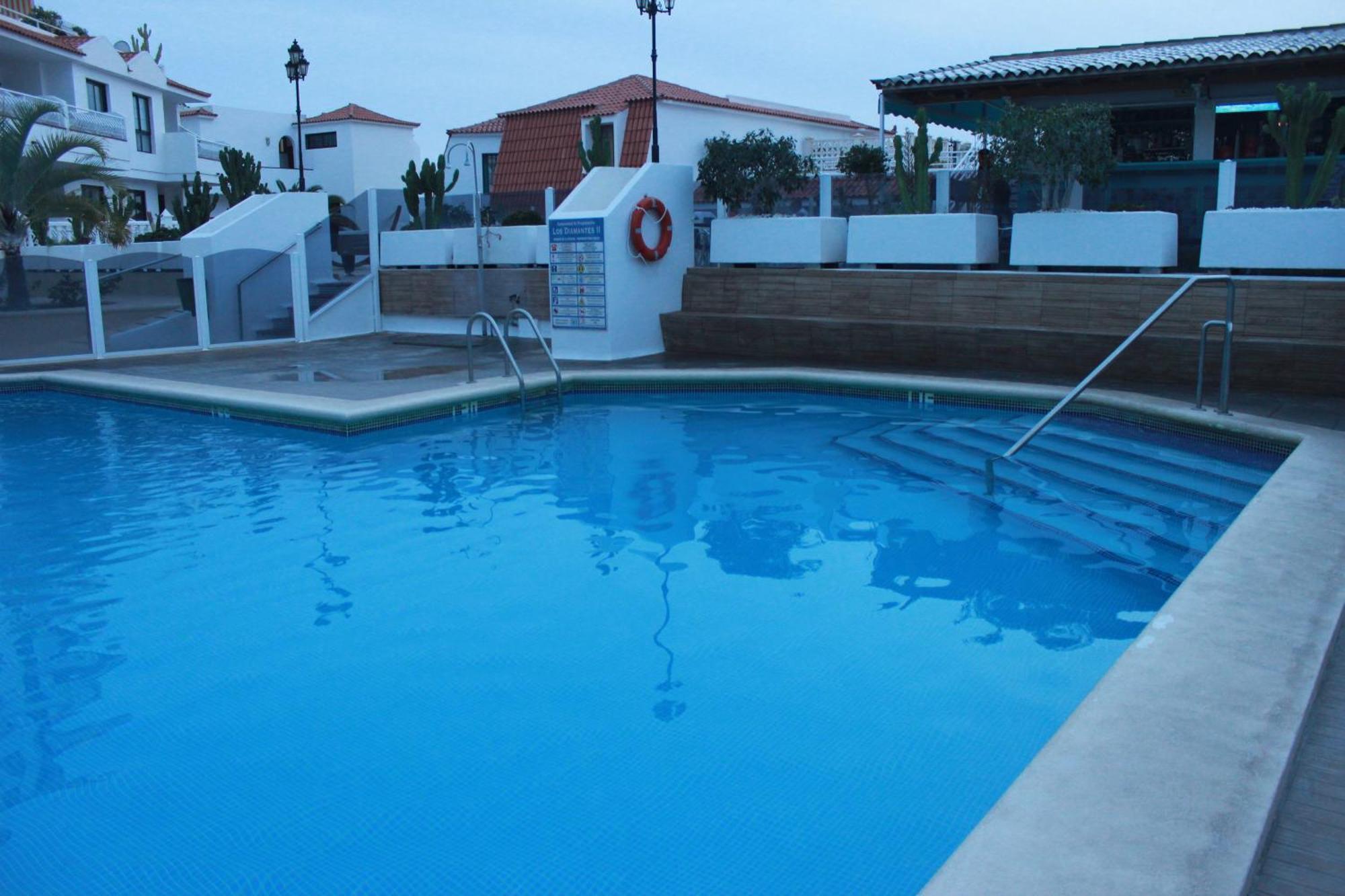 Cristianos Tipaki Apartment