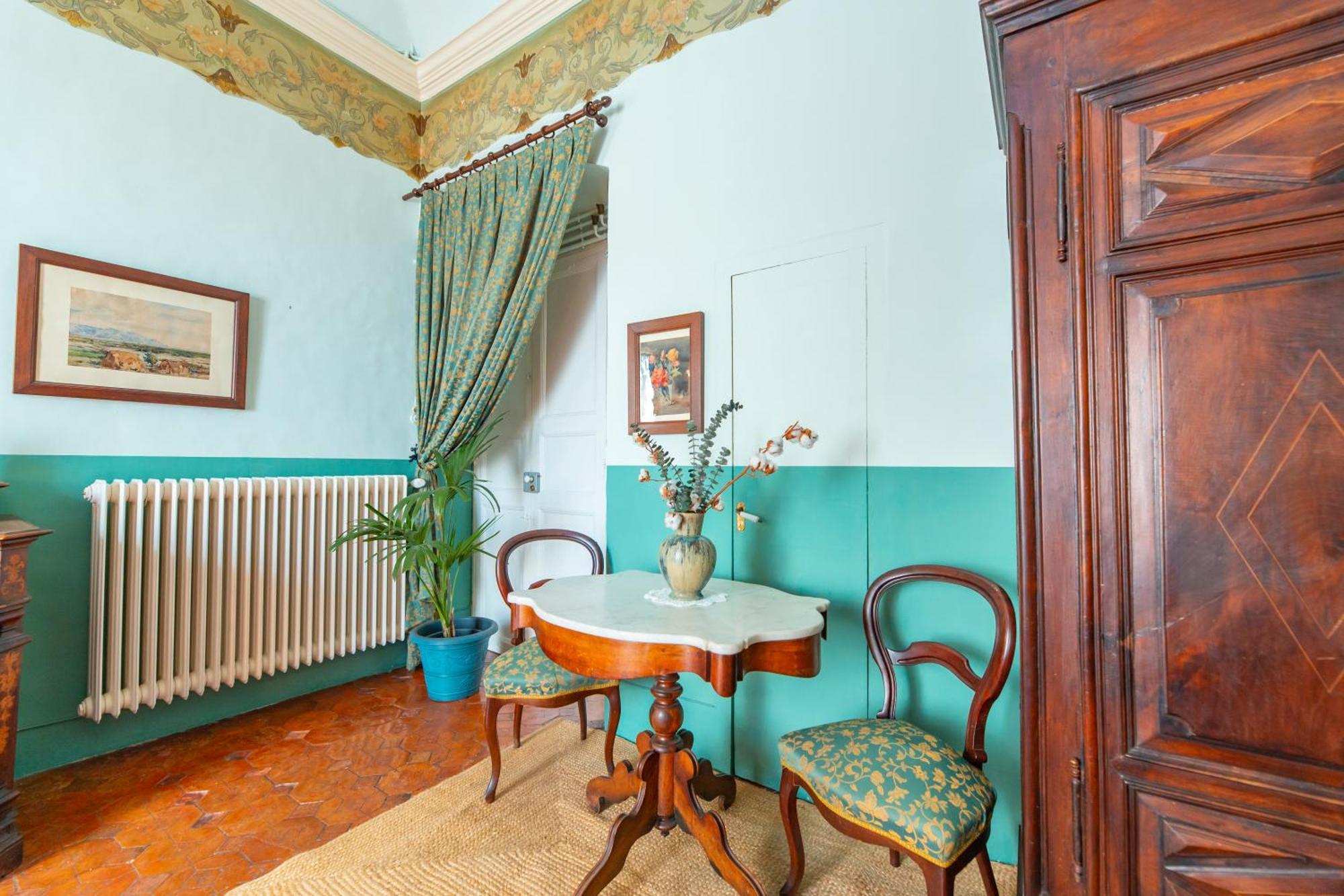 Sanllehi Apartment