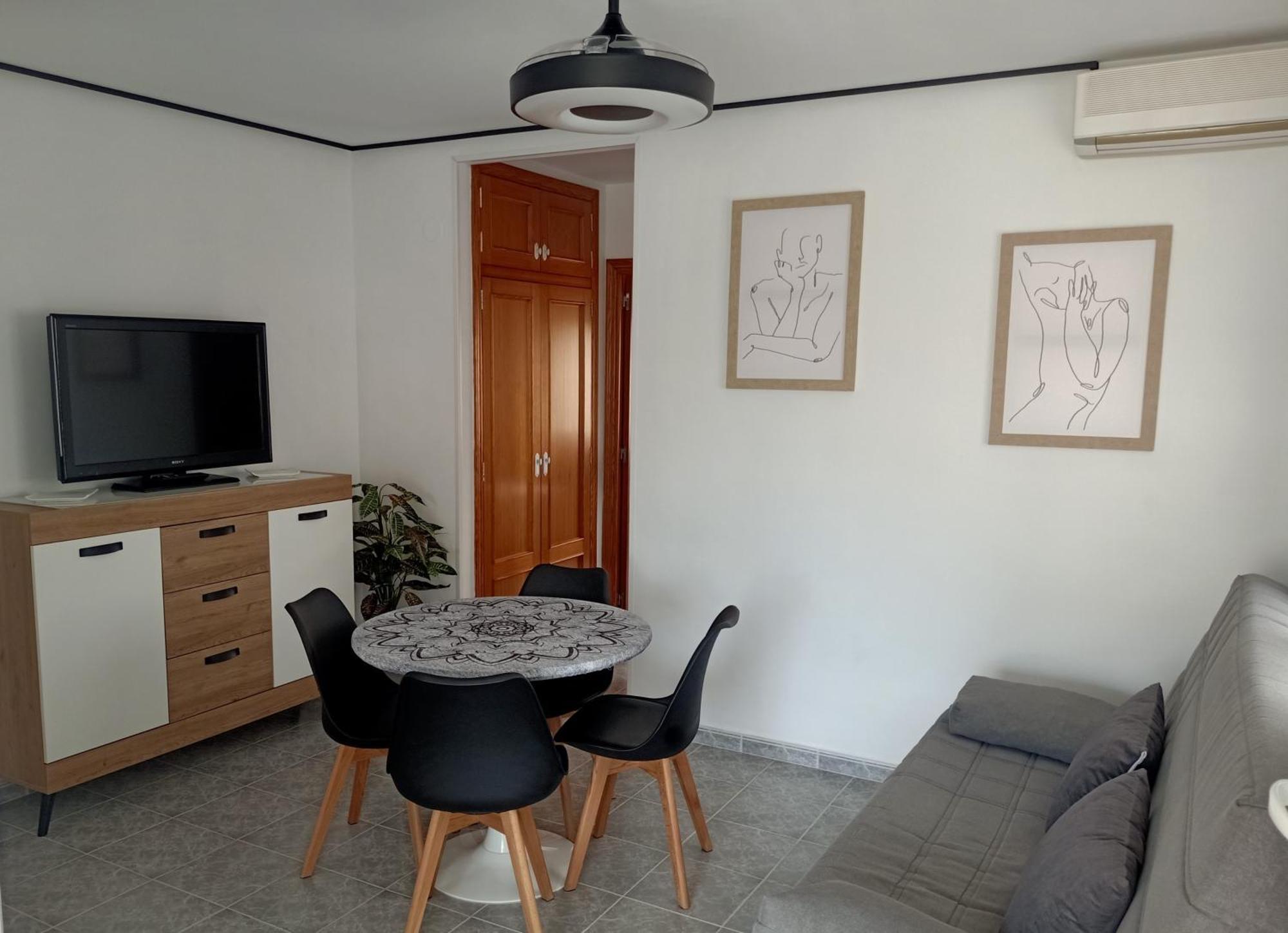 Gran Terraza Cerca Del Mar. Apartamento Oliva