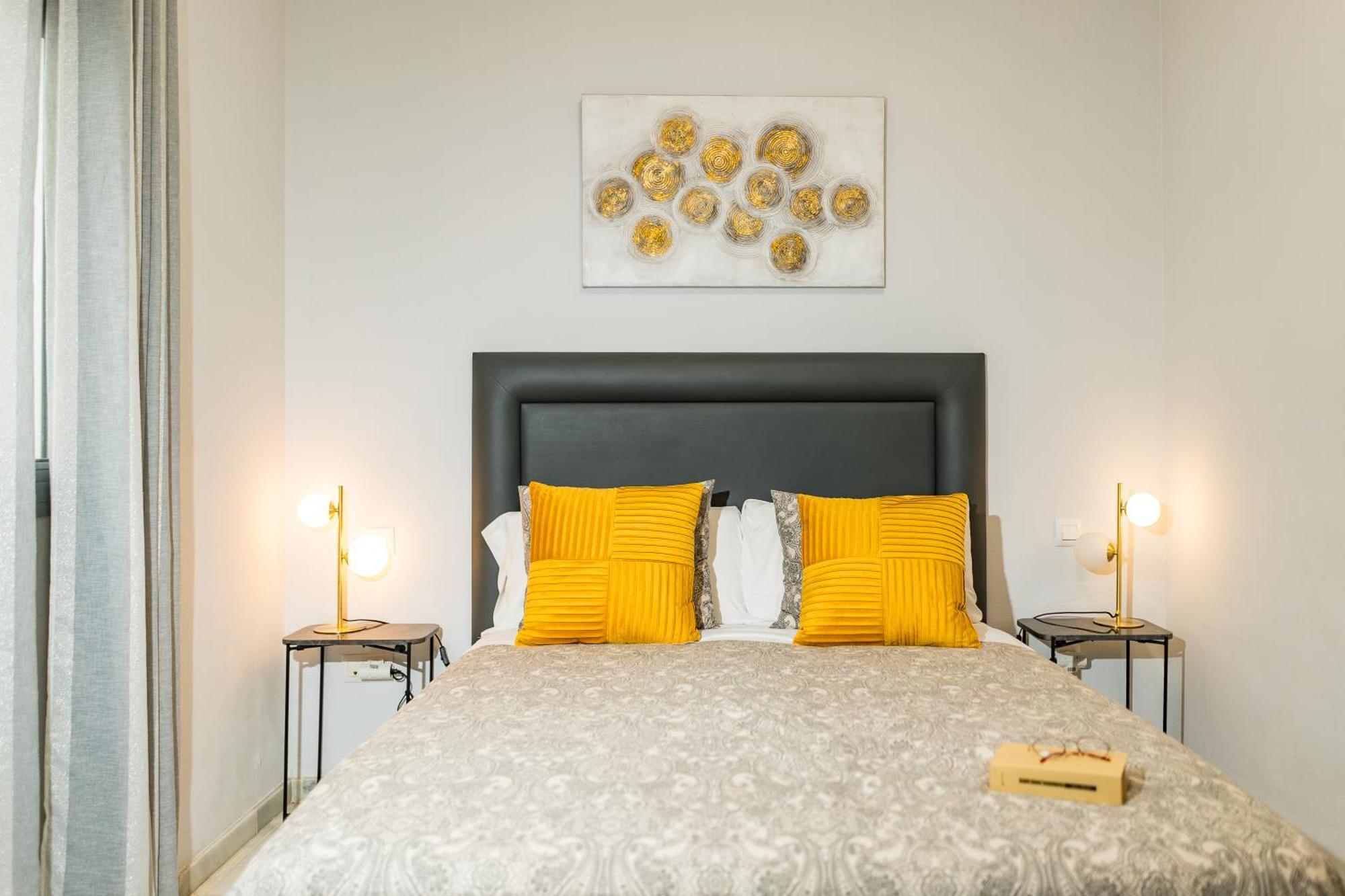 Triana Deluxe Con Patio Privado * Sevilla