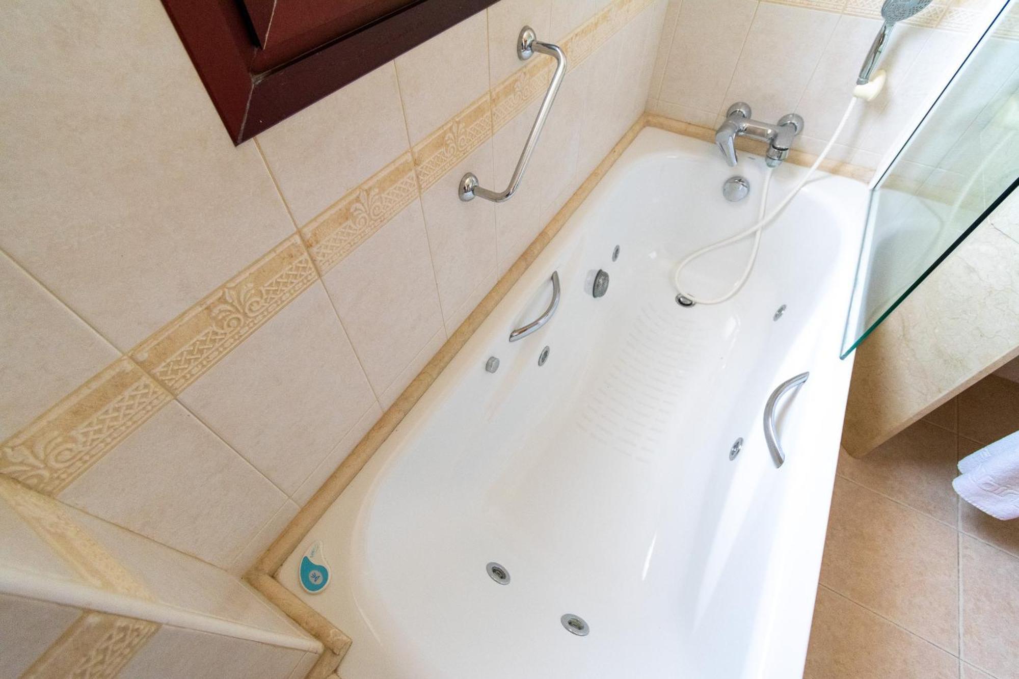 Albir Confort - Avenida 2 Dorm. Apartamento El Albir