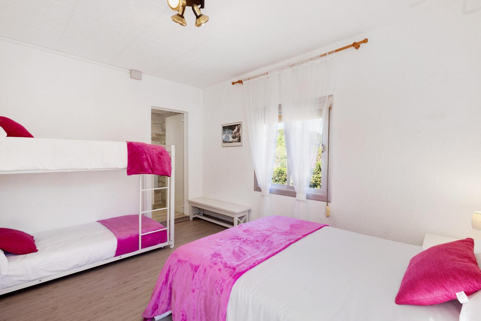 Cal Ramon Con Piscina Holiday home Rubi