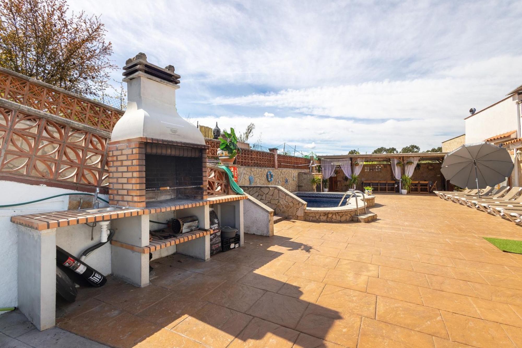Cal Ramon Con Piscina Сasa de vacaciones Rubí