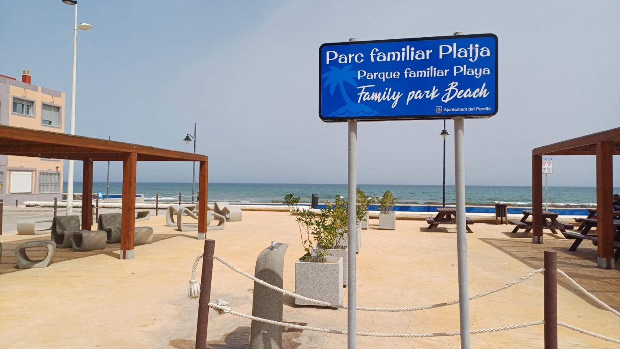 Adosado/casa Con Terraza Y Buhardilla. Playa El *