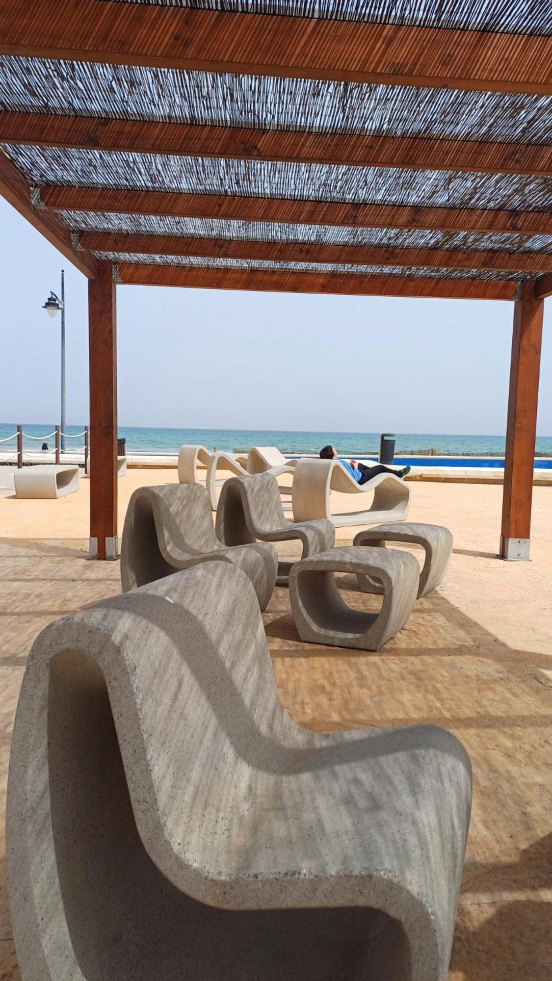 Adosado/casa Con Terraza Y Buhardilla. Playa El Сasa de vacaciones *