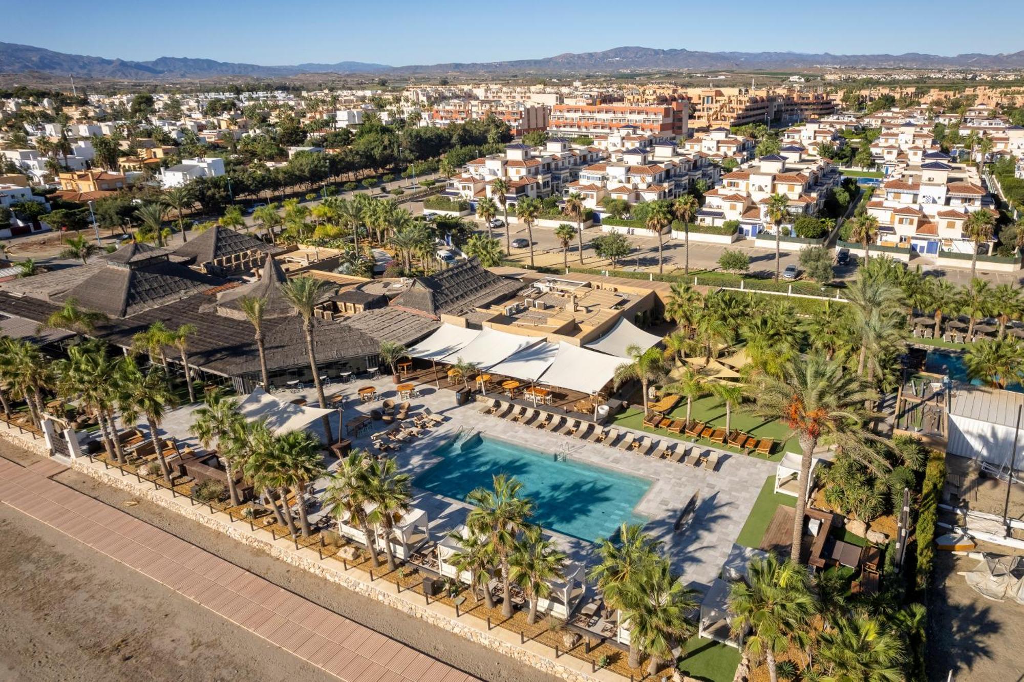 Apartamento Rosa Del Mar Playas De Atico En Primera Linea De Playa Piscina Al Aire Libre Aparcamiento Gratuito Wifi Muy Rapido Acogedor Con Calefaccion *