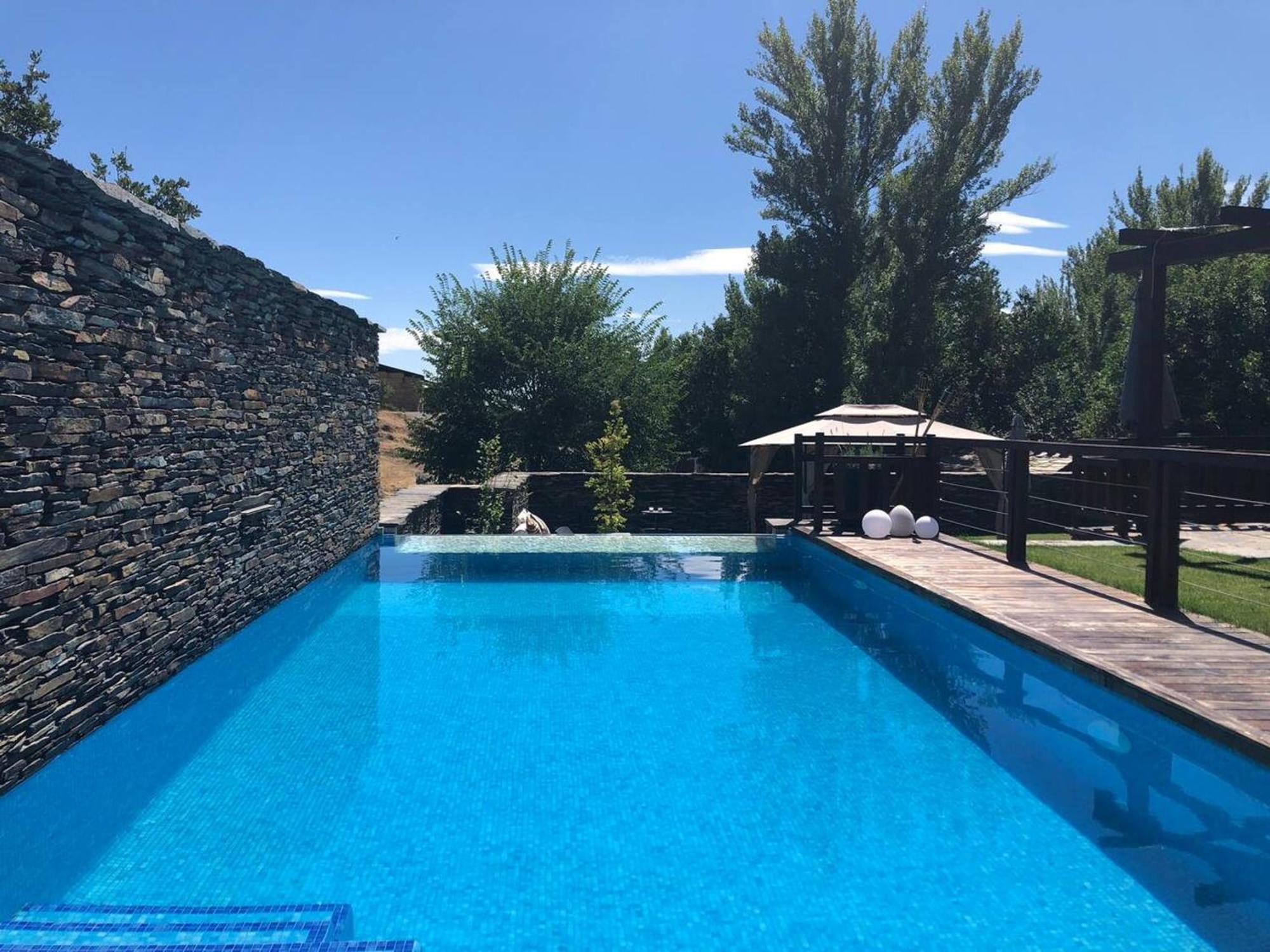Spacious In With Shared Pool Apartamento