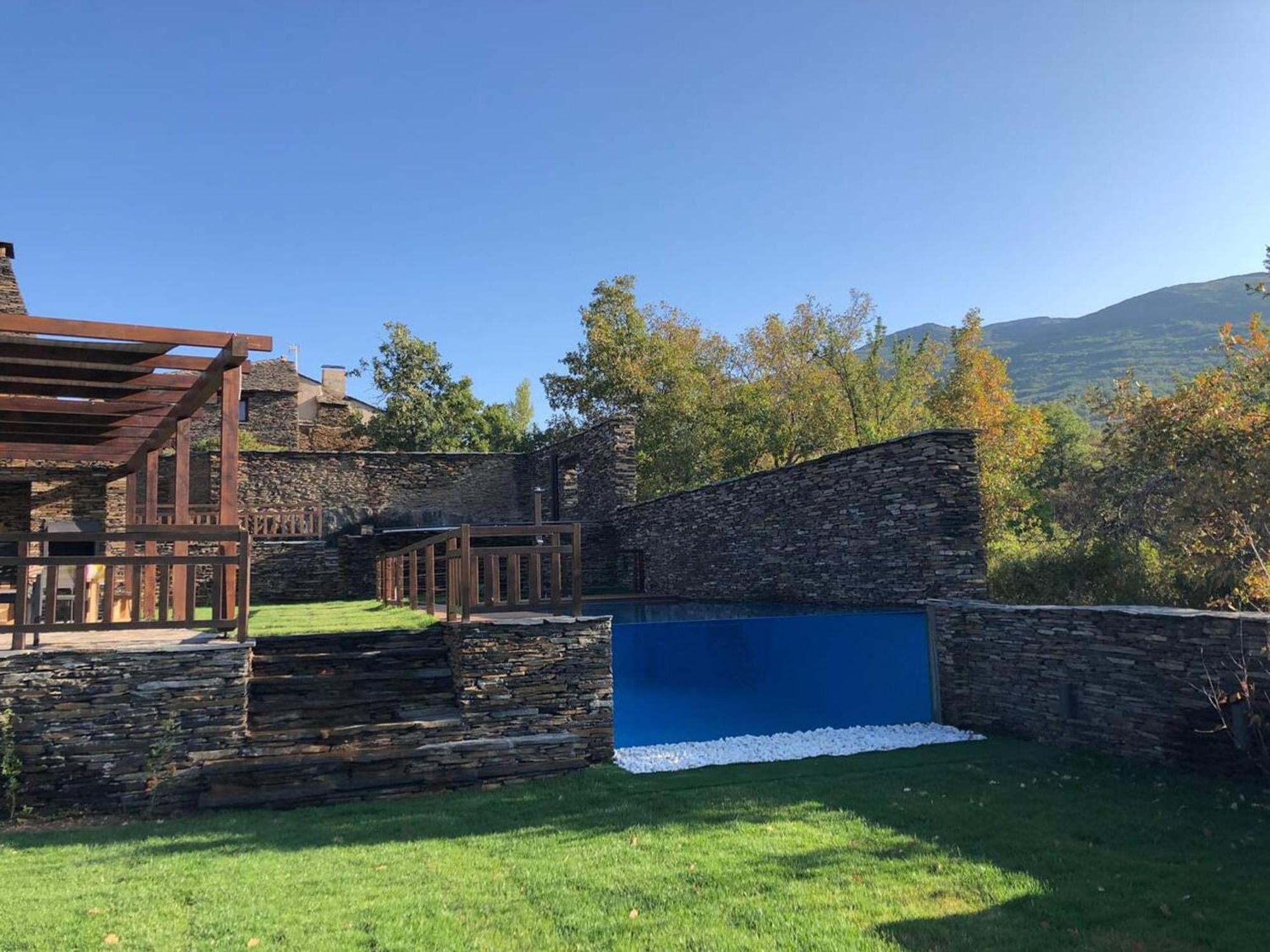 Spacious In With Shared Pool Apartamento Majaelrayo