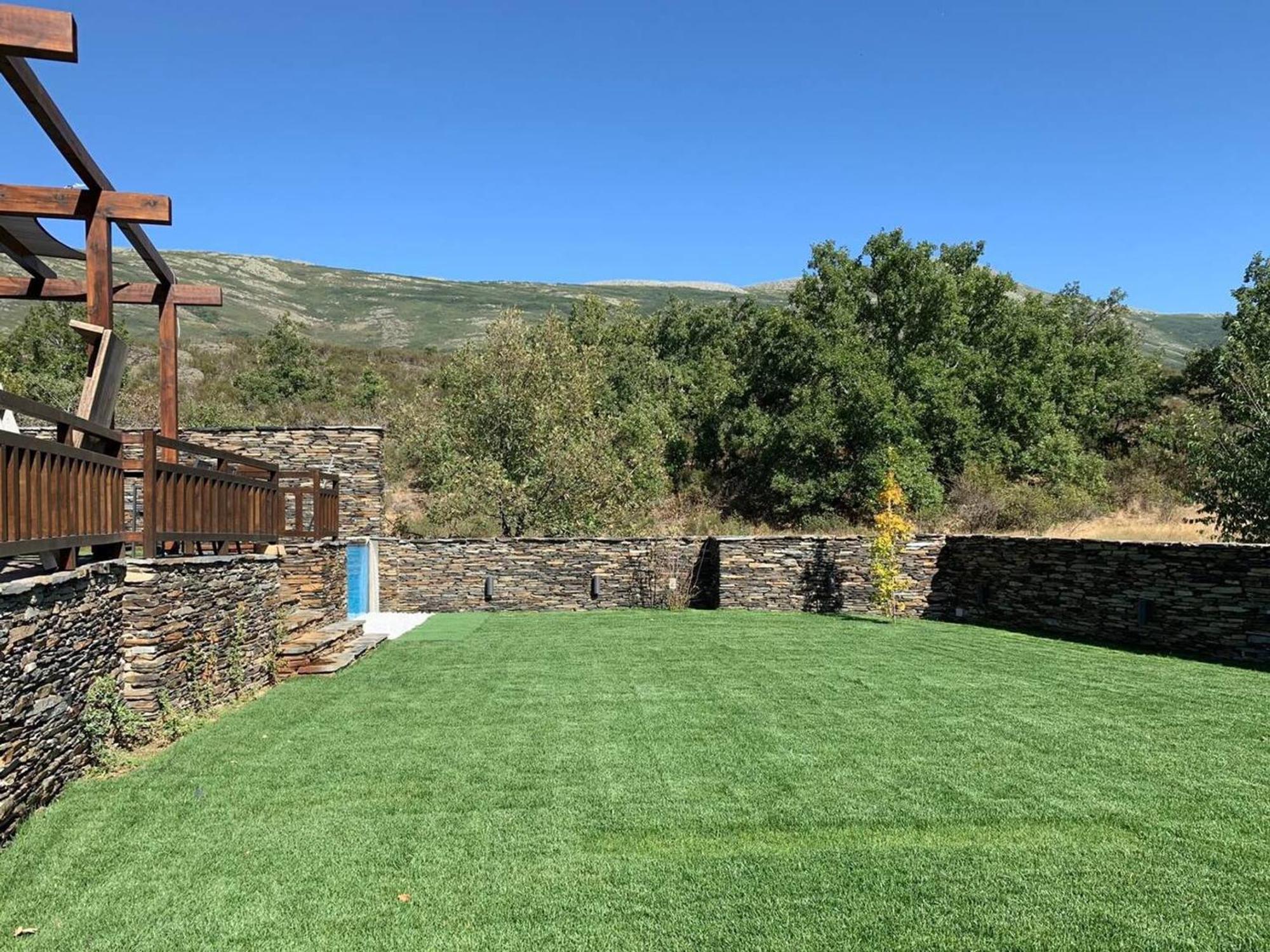 Spacious In With Shared Pool Apartamento Majaelrayo